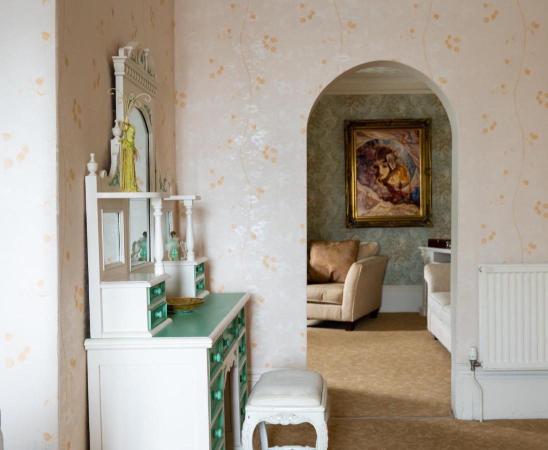Enchanted Manor Niton Esterno foto